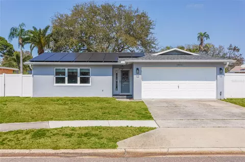 12411 Monarch Cir, Seminole, FL 33772