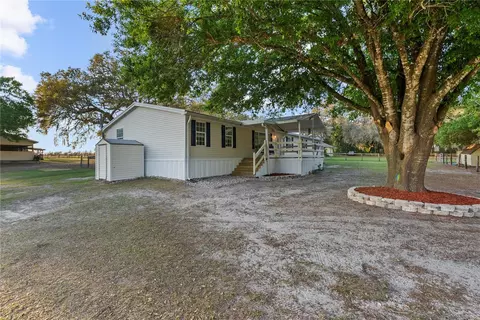 3931 Ryans Ln, Zephyrhills, FL 33541