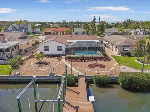 709 Flamingo Dr, Apollo Beach, FL 33572