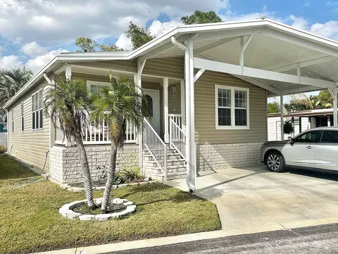 9790 66th St N #400, Pinellas Park, FL 33782