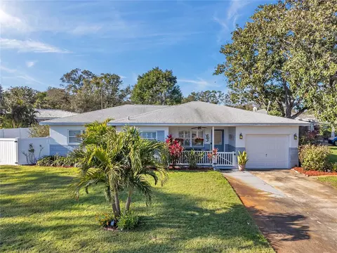 2021 58th St S, Gulfport, FL 33707