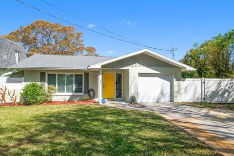 3059 Hickory Dr, Largo, FL 33770