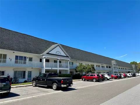 2220 Swedish Dr #8, Clearwater, FL 33763