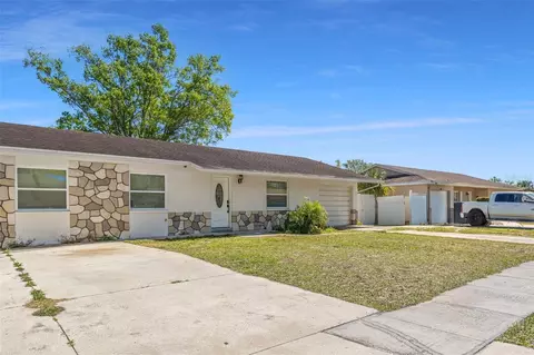 1214 Windsor Cir, Brandon, FL 33510