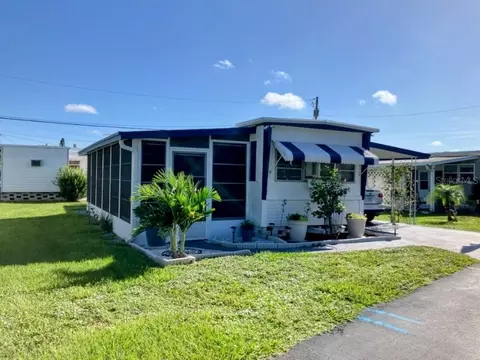 12674 Seminole Blvd #S31, Largo, FL 33778