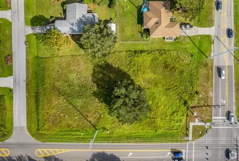 6910 36th Ave E, Palmetto, FL 34221