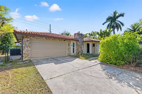 360 22nd Ave NE, Saint Petersburg, FL 33704