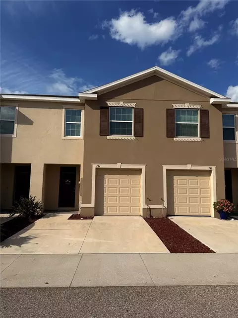 744 Barclay Wood Dr, Ruskin, FL 33570