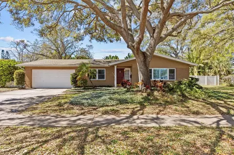 862 College Hill Dr, Clearwater, FL 33765