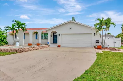 922 Sago Palm Way, Apollo Beach, FL 33572