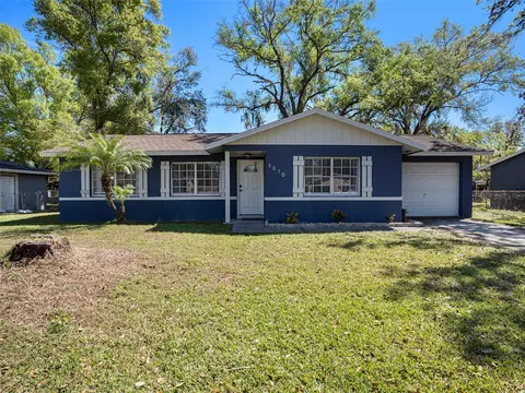 1610 Hughes Dr, Plant City, FL 33563