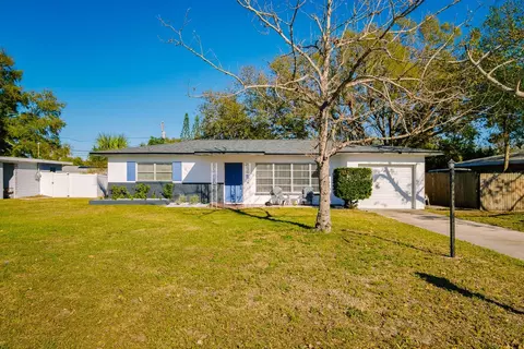 10535 109th St, Largo, FL 33778