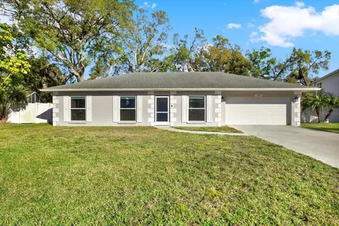 13911 Briardale Ln, Tampa, FL 33618