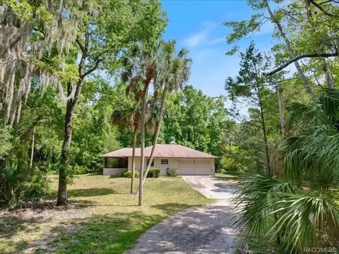 778 N Michael Brunn Pt, Crystal River, FL 34429