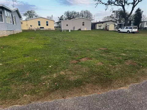 10028 Wellington Ave, Dade City, FL 33525
