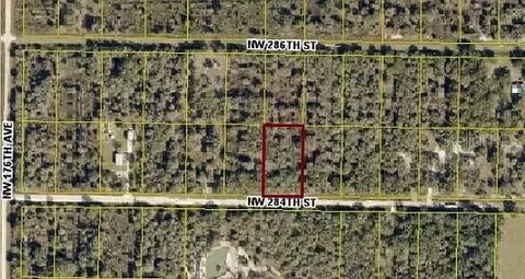 17283 NW 284th St, Okeechobee, FL 34972