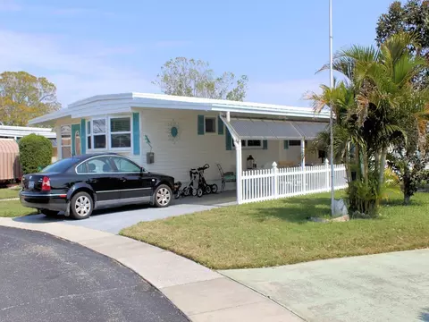 80 Thatch Palm St E, Largo, FL 33770