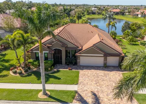 317 Cockle Shell Loop, Apollo Beach, FL 33572