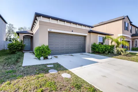 1567 Flower Dust Dr, Ruskin, FL 33570