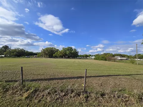 E Williams Road, Plant City, FL 33565