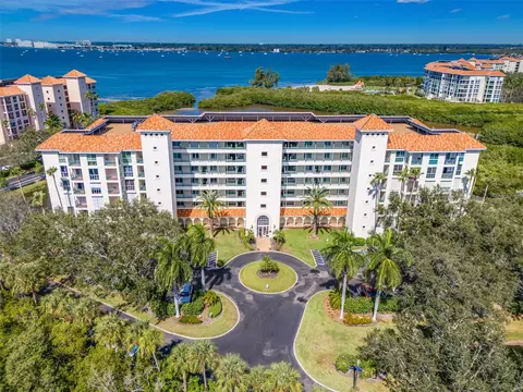 4801 Osprey Dr S #404, Saint Petersburg, FL 33711
