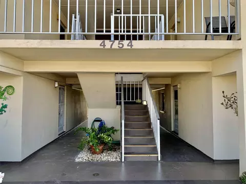 4754 Marine Pkwy #205, New Port Richey, FL 34652