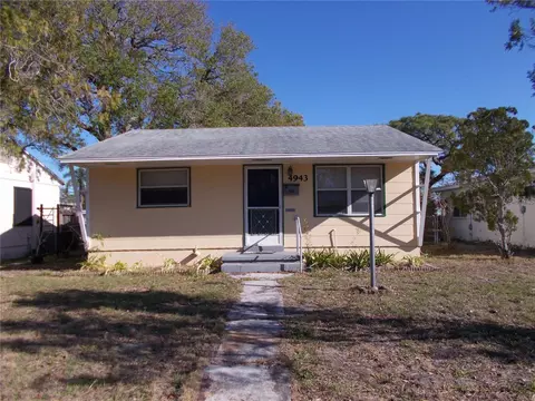 4943 29th Ave N, Saint Petersburg, FL 33710