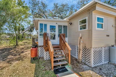 1608 Thrush Dr, Zephyrhills, FL 33540