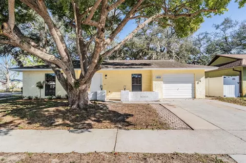 8515 Honeybee Ln, Port Richey, FL 34668