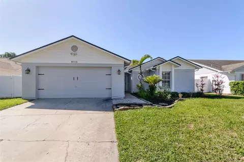 8713 Hampden Dr, Tampa, FL 33626