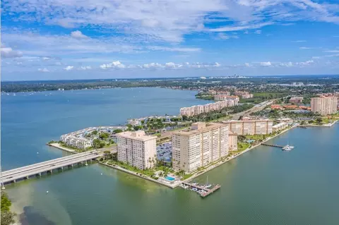 5200 Brittany Dr S #706, Saint Petersburg, FL 33715