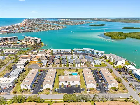 255 Capri Cir N #8, Treasure Island, FL 33706
