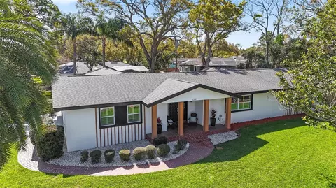 2297 Demaret Dr, Dunedin, FL 34698