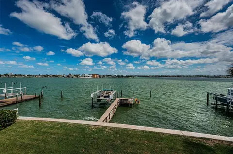 15851 Redington Dr, Redington Beach, FL 33708