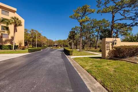 3062 Eastland Blvd #402, Clearwater, FL 33761