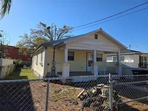 3008 Thelma St, Tampa, FL 33605