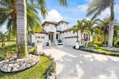 3006 Christophers Watch Ln, Ruskin, FL 33570