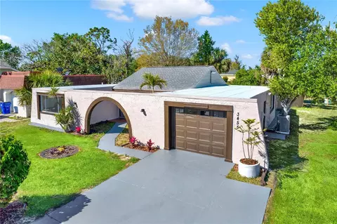 3455 Overland Dr, Holiday, FL 34691