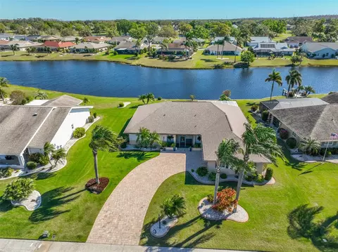 1707 Wedge Ct, Sun City Center, FL 33573