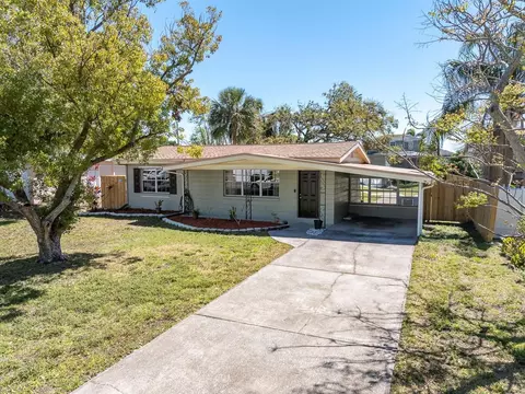 7882 42nd Ave N, Saint Petersburg, FL 33709