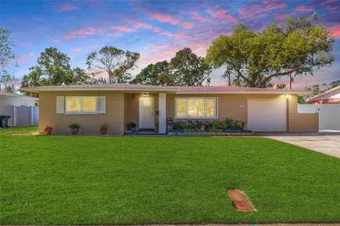 5601 4th St S, Saint Petersburg, FL 33705