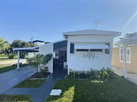 770 32nd Ave S #605, Saint Petersburg, FL 33705