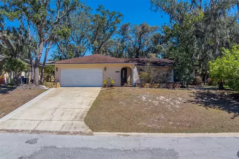 8740 Forest Lake Dr, Port Richey, FL 34668