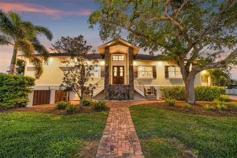 4301 Carson St NE, Saint Petersburg, FL 33703