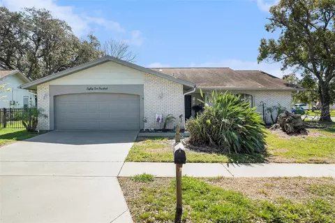 8100 Roxboro Dr, Hudson, FL 34667