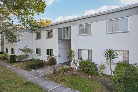 825 N Keene Rd #U15, Clearwater, FL 33755