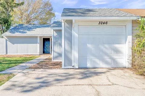 3246 Fox Lake Dr, Tampa, FL 33618