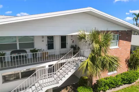 330 Brandy Wine Dr #330, Largo, FL 33771