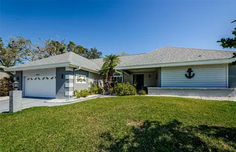 2657 Crystal Circle Cir, Dunedin, FL 34698