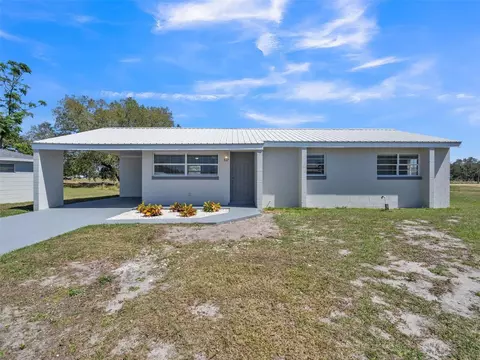 45 Queens Ct, Frostproof, FL 33843